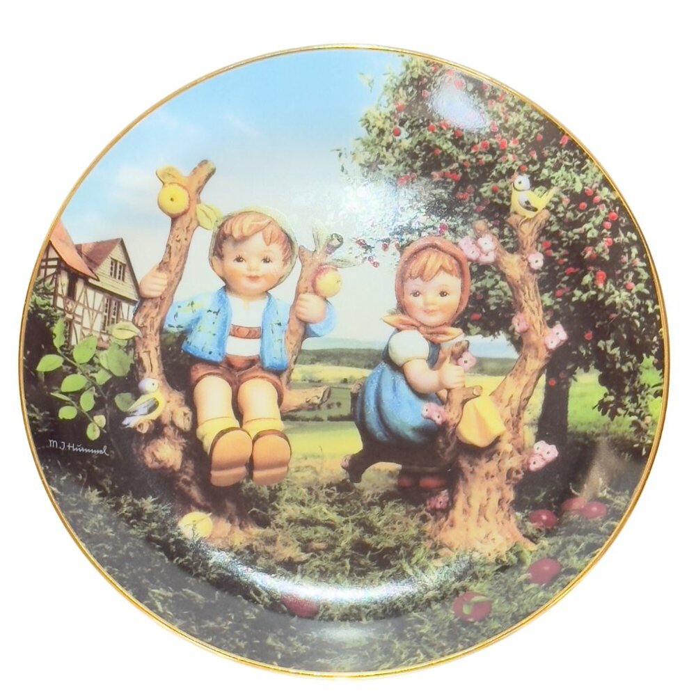 M.J. Hummel "Apple Tree Boy & Girl" Plate Limited Edition Danbury Mint - Picture 9 of 9